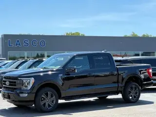 Ford F-150 2023 4x4 Lariat 4 puertas SuperCrew 6.5 pies. Caja corta