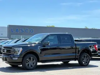 Ford F-150 2023 4x4 Lariat 4 puertas SuperCrew 6.5 pies. Caja corta