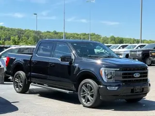 Ford F-150 2023 4x4 Lariat 4 puertas SuperCrew 6.5 pies. Caja corta