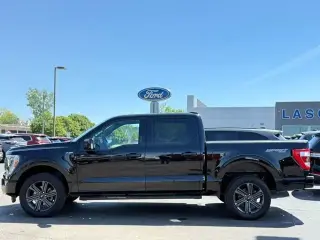 Ford F-150 2023 4x4 Lariat 4 puertas SuperCrew 6.5 pies. Caja corta
