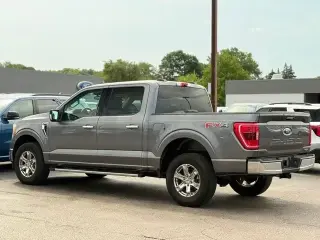 Ford F-150 2021 4x4 XLT 4 puertas SuperCrew 5.5 pies SB
