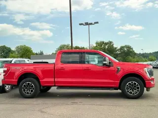 Ford F-150 2021 4x4 Lariat 4 puertas SuperCrew 6.5 pies. SB