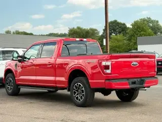 Ford F-150 2021 4x4 Lariat 4 puertas SuperCrew 6.5 pies. SB