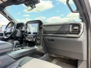 Ford F-150 2022 4x4 XLT 4 puertas SuperCrew 5.5 pies. Caja corta