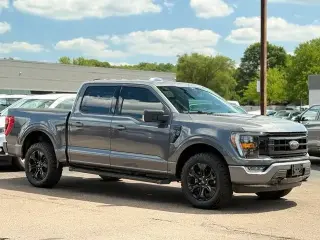 Ford F-150 2022 4x4 XLT 4 puertas SuperCrew 5.5 pies. Caja corta