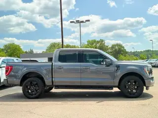 Ford F-150 2022 4x4 XLT 4 puertas SuperCrew 5.5 pies. Caja corta
