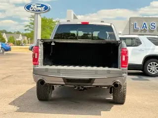 Ford F-150 2022 4x4 XLT 4 puertas SuperCrew 5.5 pies. Caja corta