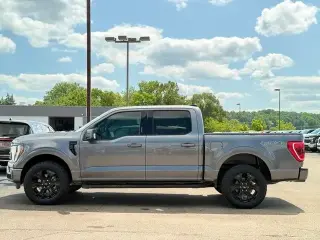 Ford F-150 2022 4x4 XLT 4 puertas SuperCrew 5.5 pies. Caja corta