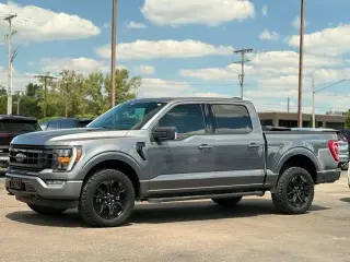Ford F-150 2022 4x4 XLT 4 puertas SuperCrew 5.5 pies. Caja corta