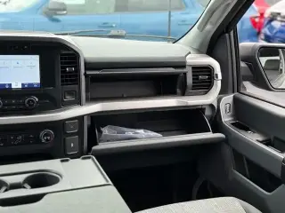 Ford F-150 2023 4x4 XLT 4 puertas SuperCrew 5.5 pies. SB