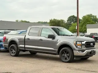 Ford F-150 2023 4x4 XLT 4 puertas SuperCrew 5.5 pies. SB