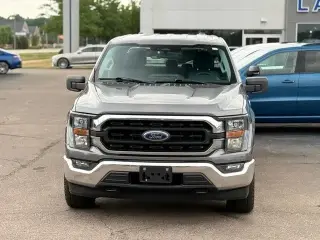 Ford F-150 2023 4x4 XLT 4 puertas SuperCrew 5.5 pies. SB