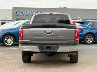 Ford F-150 2023 4x4 XLT 4 puertas SuperCrew 5.5 pies. SB