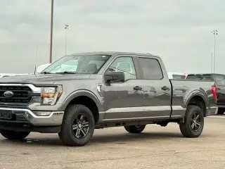 Ford F-150 2023 4x4 XLT 4 puertas SuperCrew 5.5 pies. SB