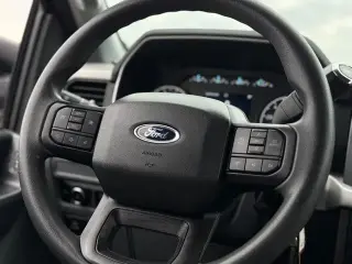 Ford F-150 2023 4x4 XLT 4 puertas SuperCrew 5.5 pies. SB
