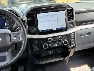Ford F-150 2023 4x4 XLT 4 puertas SuperCrew 6.5 pies SB