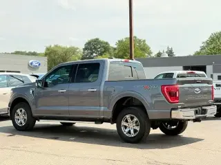 Ford F-150 2023 4x4 XLT 4 puertas SuperCrew 6.5 pies SB