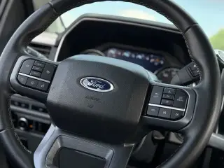 Ford F-150 2023 4x4 XLT 4 puertas SuperCrew 6.5 pies SB