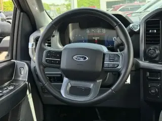 Ford F-150 2024 4x4 XLT 4 puertas SuperCrew 5.5 pies. SB