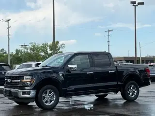 Ford F-150 2024 4x4 XLT 4 puertas SuperCrew 6.5 pies. SB