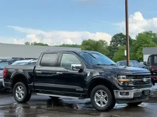 Ford F-150 2024 4x4 XLT 4 puertas SuperCrew 6.5 pies. SB