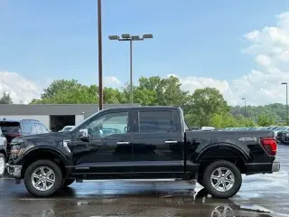 Ford F-150 2024 4x4 XLT 4 puertas SuperCrew 6.5 pies. SB