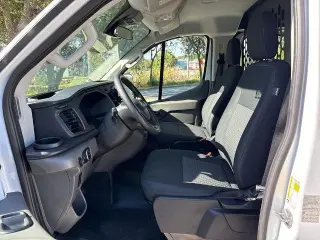 Ford Transit 2025 250 3 puertas LWB Techo Bajo Furgón de Carga