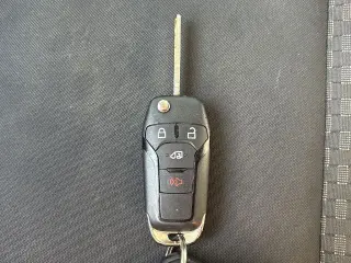 Ford Transit 2025 250 3 puertas LWB Techo Bajo Furgón de Carga