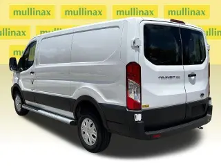 Ford Transit 2025 250 3 puertas SWB Techo Bajo Furgón de Carga