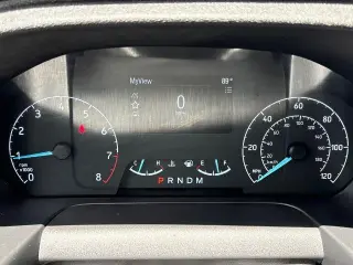 Ford Transit 2025 250 3 puertas SWB Techo Bajo Furgón de Carga