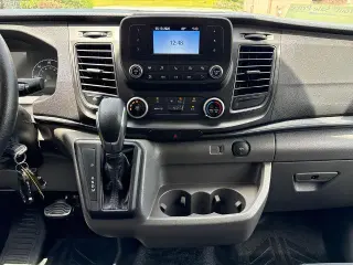 Ford Transit 2025 250 3 puertas SWB Techo Bajo Furgón de Carga