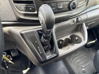 Ford Transit 2025 250 3 puertas SWB Techo Bajo Furgón de Carga