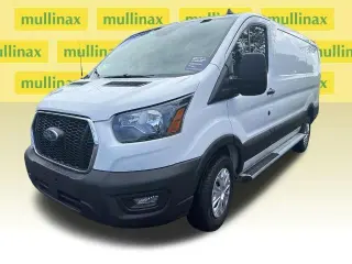 Ford Transit 2025 250 3 puertas SWB Techo Bajo Furgón de Carga