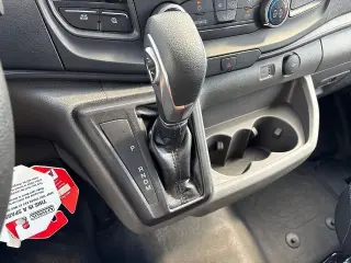 Ford Transit 2025 250 3 puertas SWB Techo Bajo Furgón de Carga
