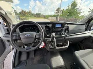 Ford Transit 2025 250 3 puertas SWB Techo Bajo Furgón de Carga