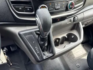 Ford Transit 2025 250 3 puertas SWB Techo bajo Furgón de carga