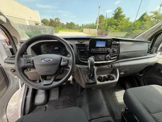Ford Transit 2025 250 3 puertas SWB Techo bajo Furgón de carga