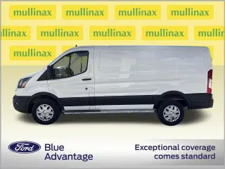 Ford Transit 2025 250 3DR LWB Techo Bajo Furgón de Carga