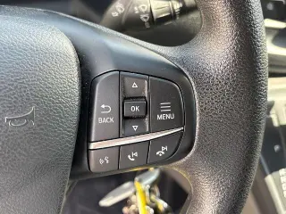 Ford Transit 2025 250 3DR LWB Techo Bajo Furgón de Carga