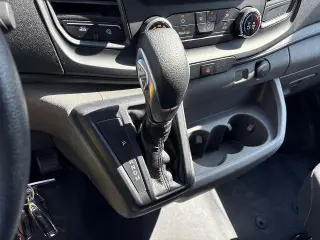 Ford Transit 2025 250 3DR LWB Techo Bajo Furgón de Carga