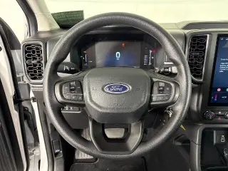 Ford Ranger 2025 4x2 XL 4 puertas SuperCrew con caja de 5.0 pies
