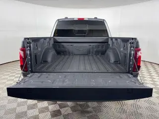 Ford F-150 2024 4x4 XLT 4 puertas SuperCrew 5.5 pies. Caja corta