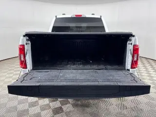 Ford F-150 2023 4x4 XLT 4 puertas SuperCrew 5.5 pies. SB