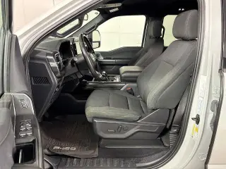 Ford F-150 2023 4x4 XL 4 puertas SuperCrew 5.5 pies SB