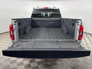 Ford F-150 2023 4x4 XL 4 puertas SuperCrew 5.5 pies SB