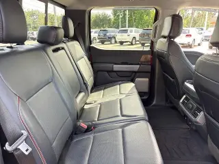 Ford F-150 2022 4x4 Lariat 4 puertas SuperCrew 5.5 pies. Caja corta