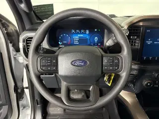 Ford F-150 2025 4x4 STX 4 puertas SuperCrew 5.5 pies. SB