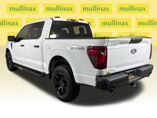 Ford F-150 2025 4x4 STX 4 puertas SuperCrew 5.5 pies. SB