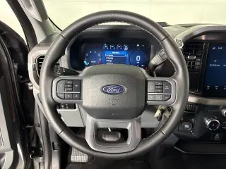 Ford F-150 2025 4x4 XLT 4 puertas SuperCrew 5.5 pies. SB