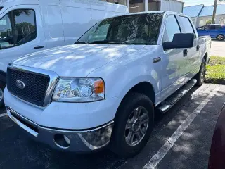 Ford F-150 2007 XLT 4 puertas SuperCrew Styleside 5.5 pies. SB